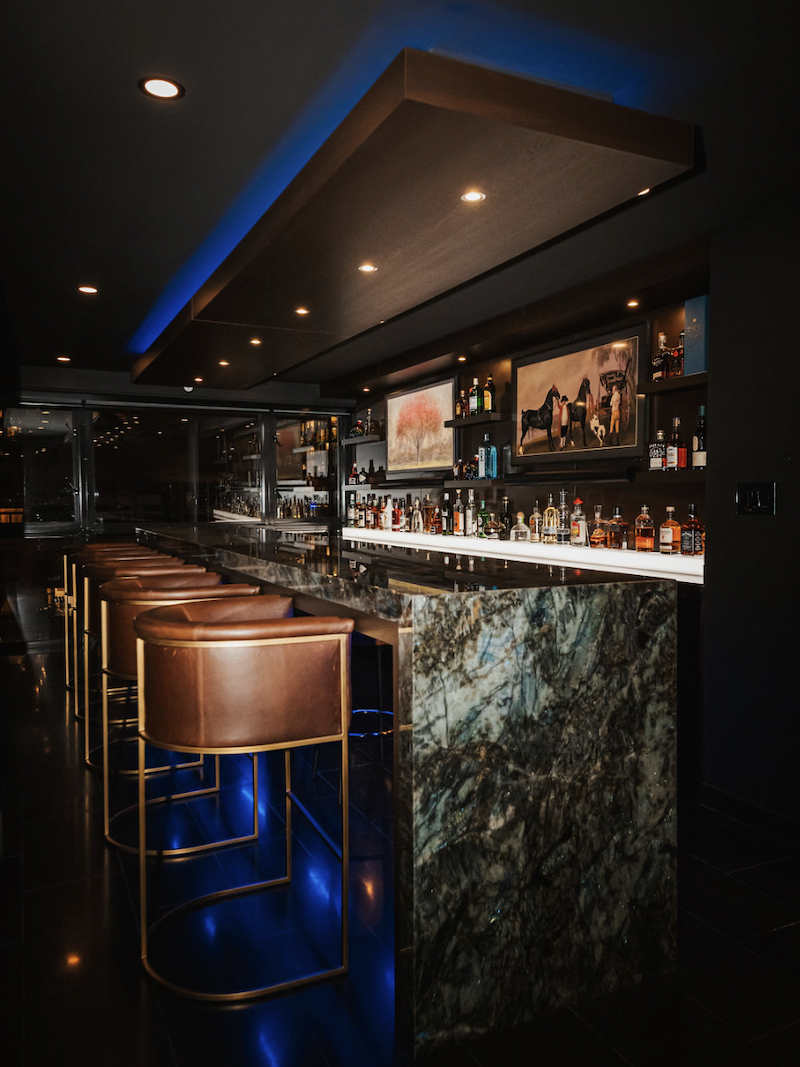 Crafting a Luxury Home Bar